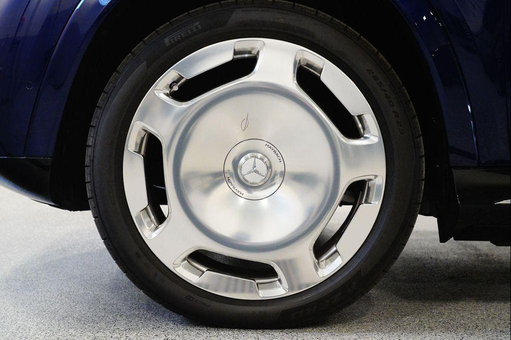 new 2026 Mercedes-Benz Maybach GLS 600 car, priced at $212,055