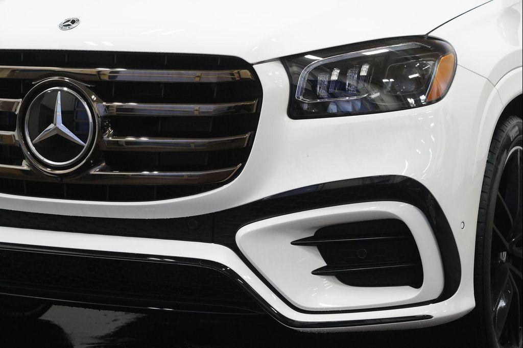 new 2026 Mercedes-Benz GLS 580 car, priced at $124,620
