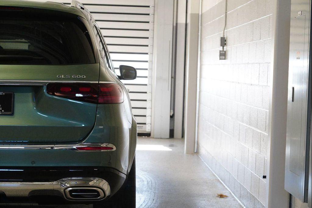 new 2026 Mercedes-Benz Maybach GLS 600 car, priced at $196,605