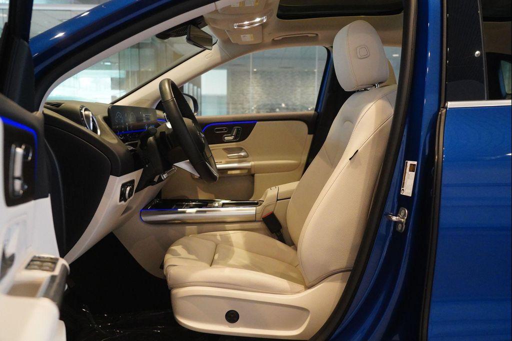 used 2025 Mercedes-Benz GLA 250 car, priced at $41,963