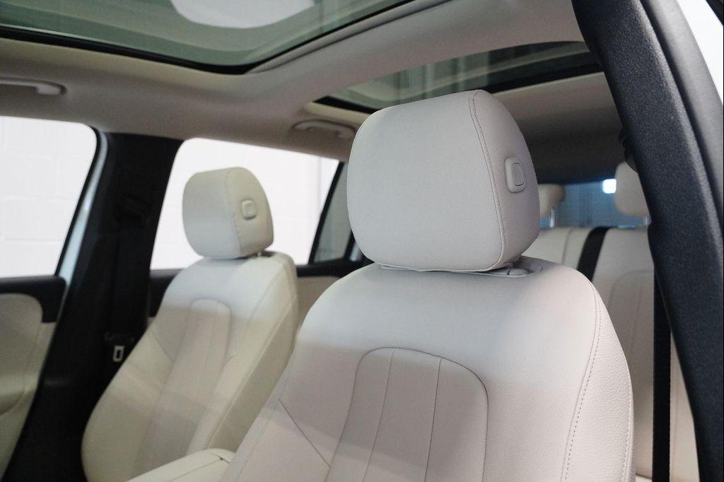 new 2026 Mercedes-Benz GLB 250 car, priced at $53,075