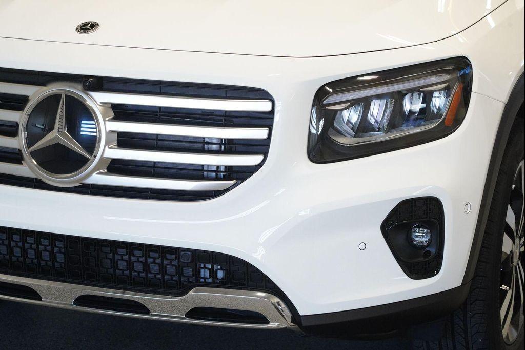 new 2026 Mercedes-Benz GLB 250 car, priced at $52,475