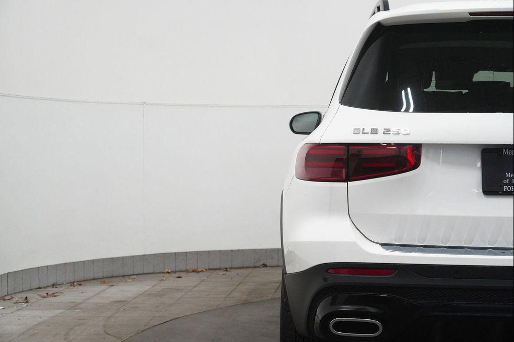 new 2026 Mercedes-Benz GLB 250 car, priced at $59,200