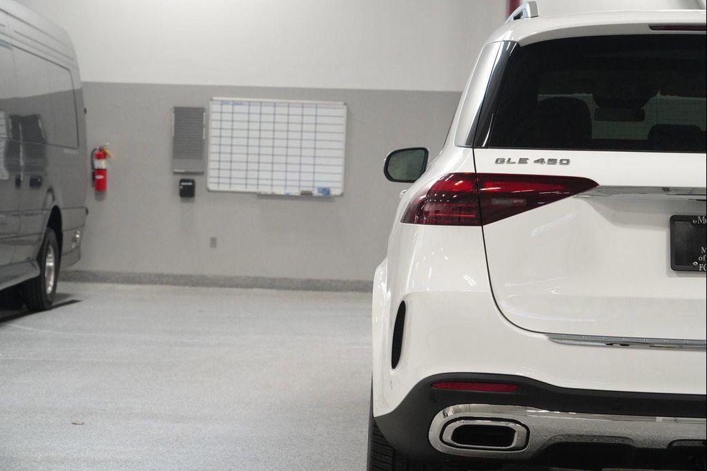 new 2026 Mercedes-Benz GLE 450 car, priced at $82,280