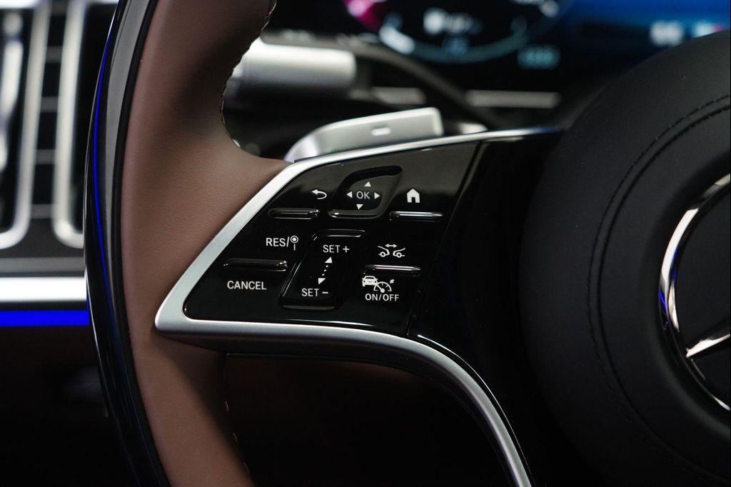 new 2026 Mercedes-Benz Maybach S 580 car, priced at $237,285