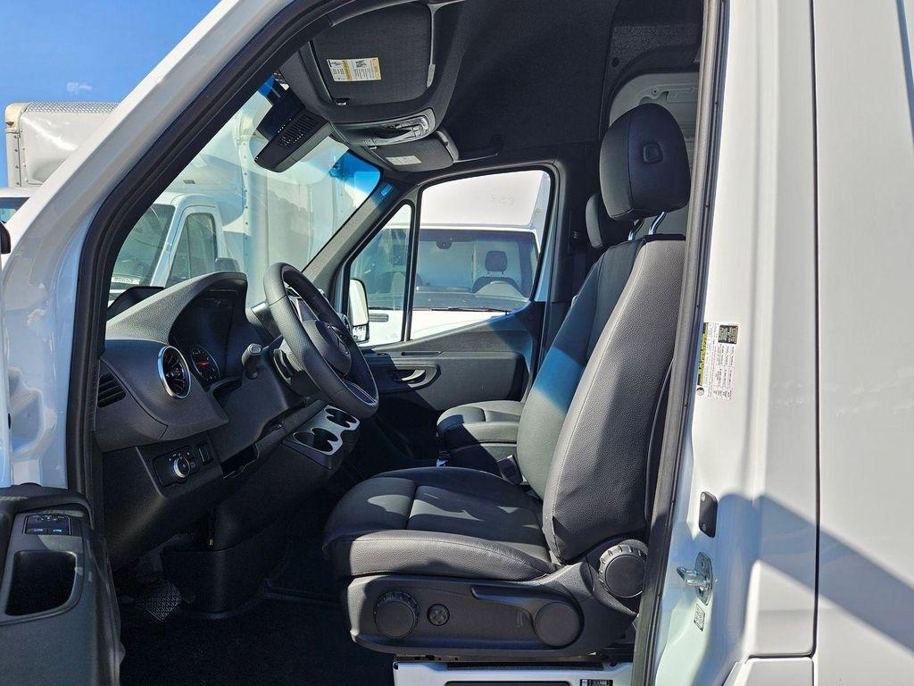 new 2025 Mercedes-Benz Sprinter 2500 car, priced at $62,003