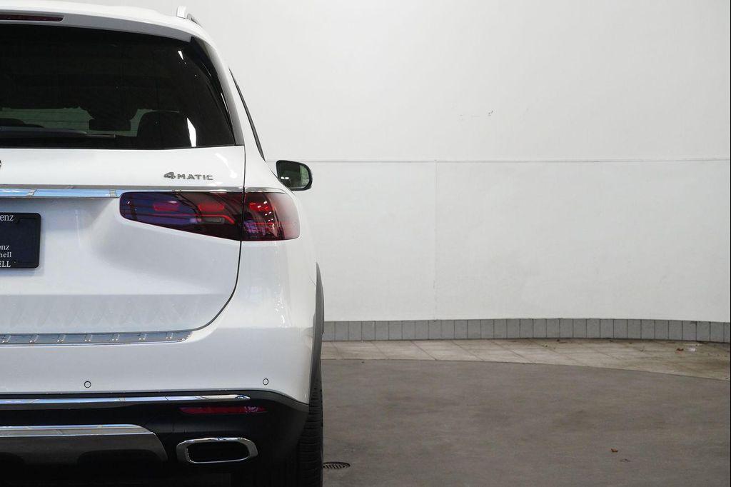 new 2026 Mercedes-Benz GLS 450 car, priced at $98,225