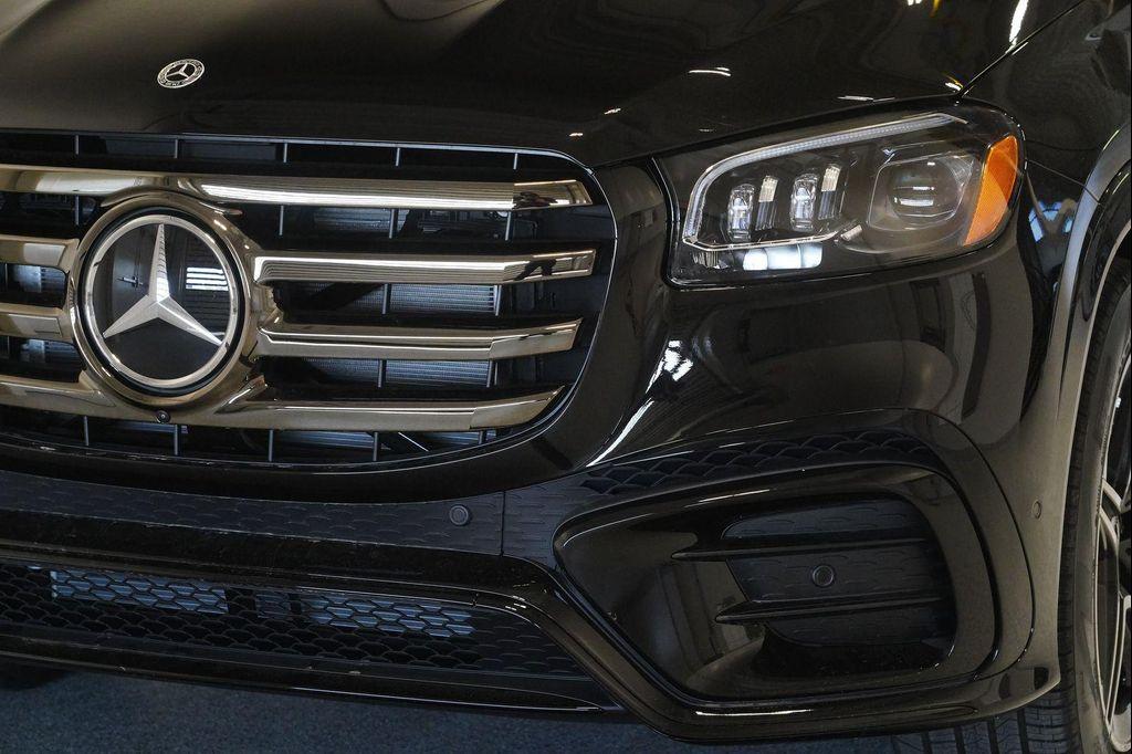 new 2026 Mercedes-Benz GLS 450 car, priced at $98,550