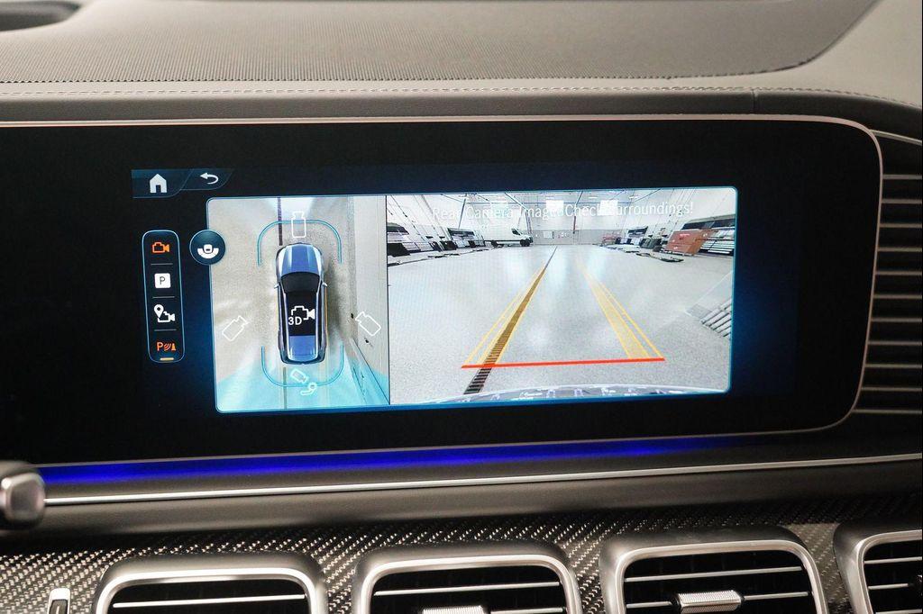 Mercedes-Benz GLS view 27
