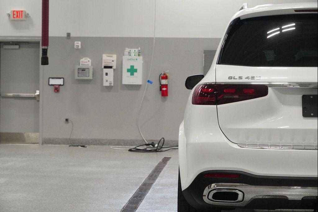 new 2026 Mercedes-Benz GLS 450 car, priced at $107,320