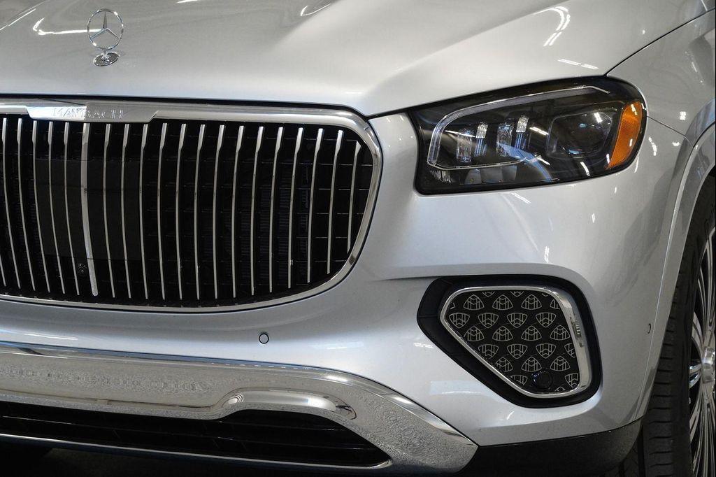 new 2026 Mercedes-Benz Maybach GLS 600 car, priced at $190,955