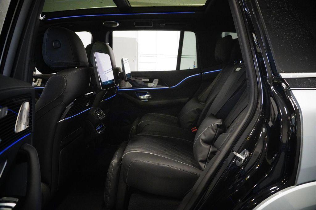 new 2026 Mercedes-Benz Maybach GLS 600 car, priced at $212,155