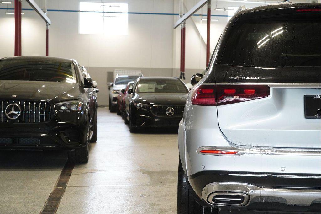new 2026 Mercedes-Benz Maybach GLS 600 car, priced at $212,155