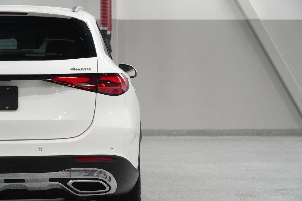 new 2026 Mercedes-Benz GLC 300 car, priced at $59,385