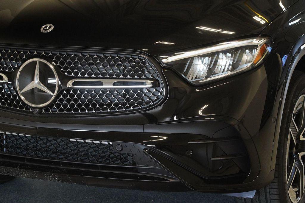 new 2026 Mercedes-Benz GLC 300 car, priced at $64,020