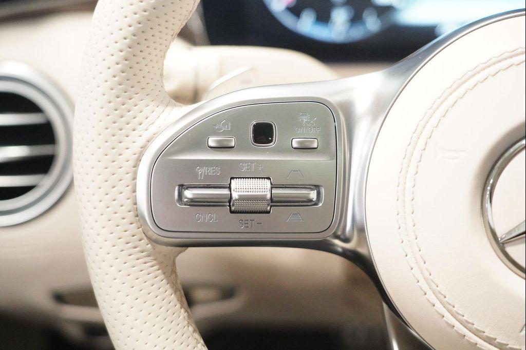 Mercedes-Benz S-Class view 16