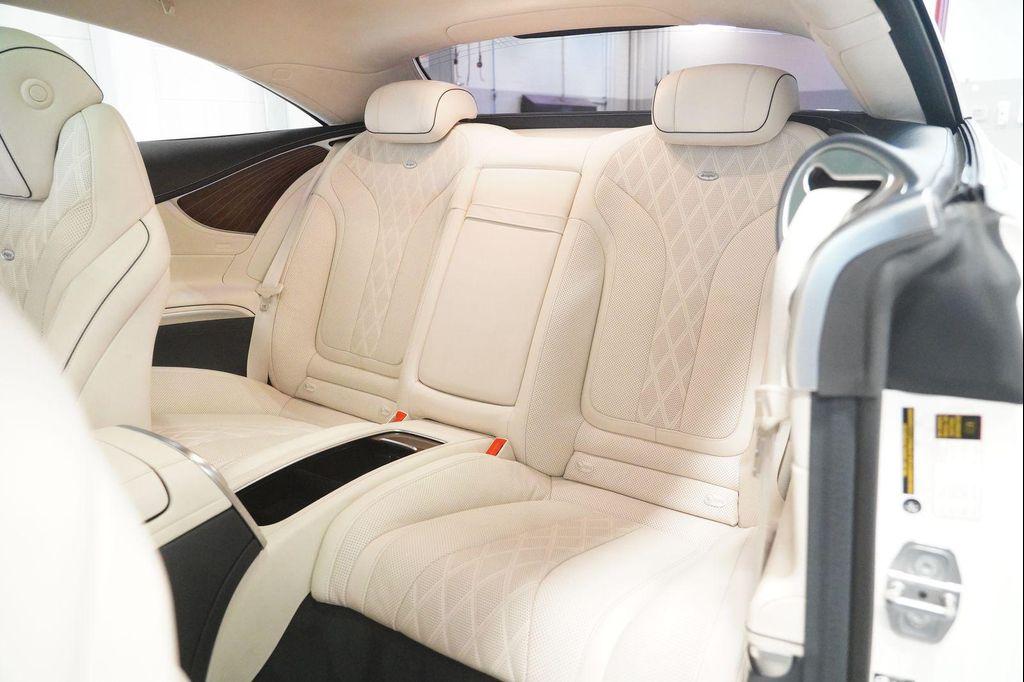 Mercedes-Benz S-Class view 13