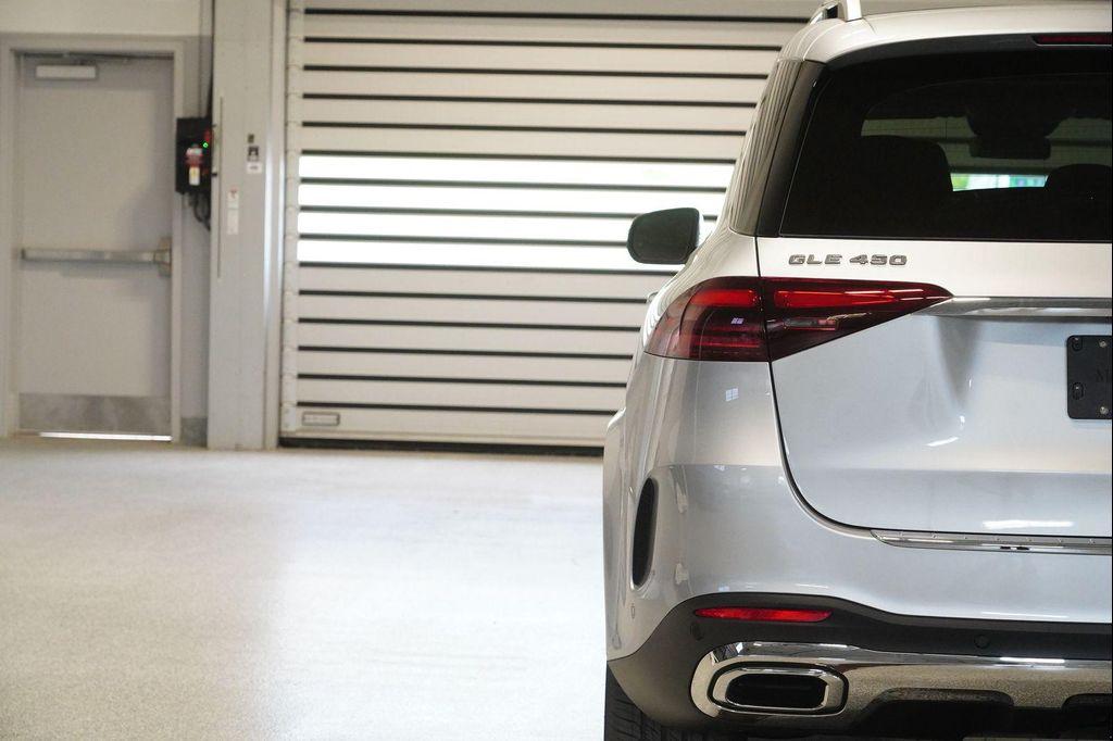 new 2026 Mercedes-Benz GLE 450 car, priced at $81,280