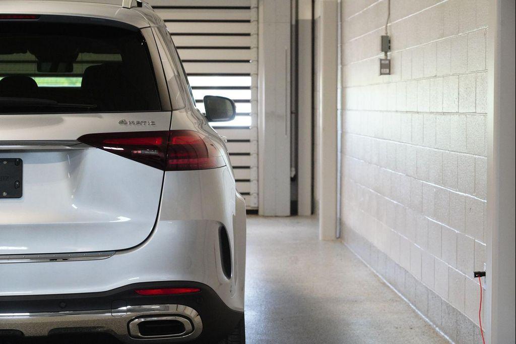 new 2026 Mercedes-Benz GLE 450 car, priced at $81,280