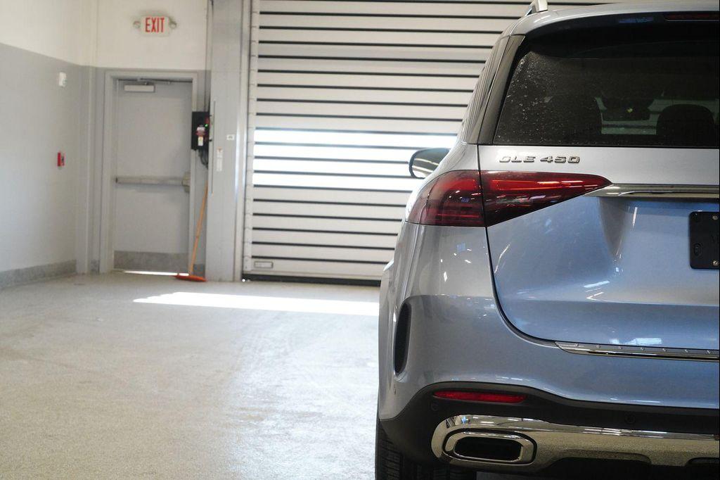 new 2026 Mercedes-Benz GLE 450 car, priced at $88,880