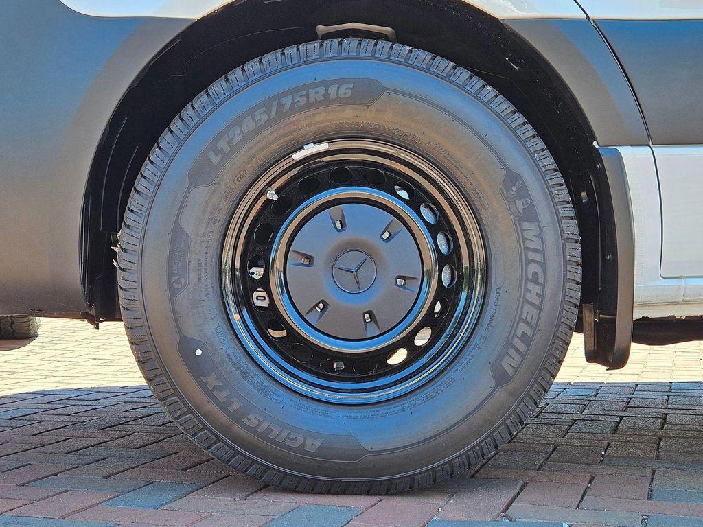 used 2024 Mercedes-Benz Sprinter 2500 car