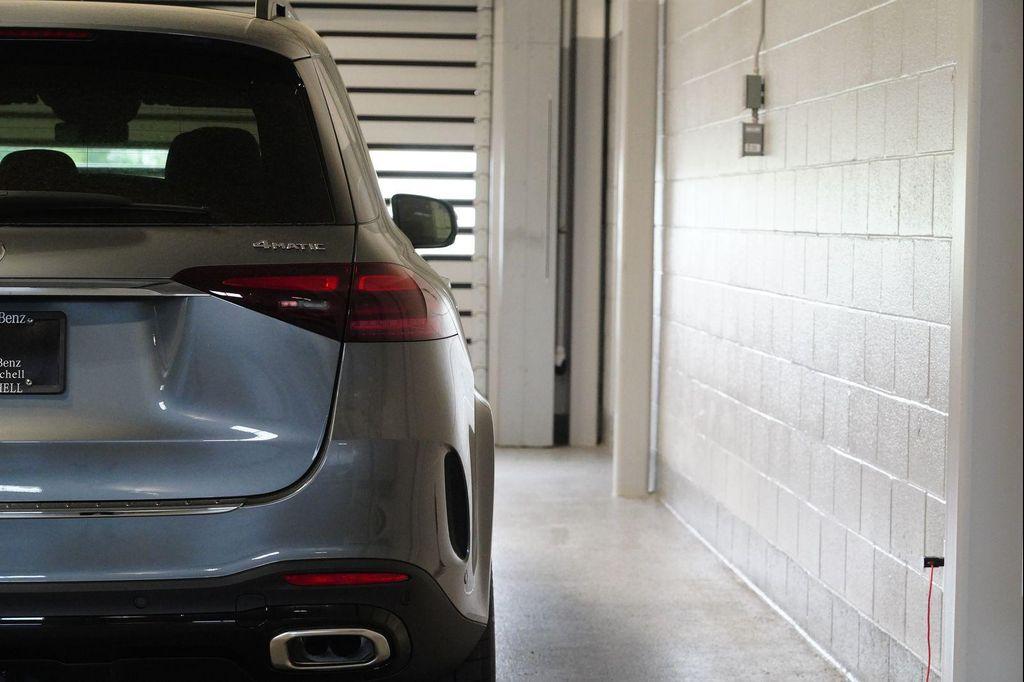 new 2026 Mercedes-Benz GLE 580 car, priced at $104,615
