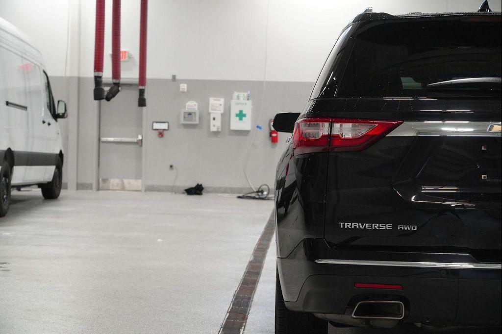 used 2019 Chevrolet Traverse car, priced at $25,618