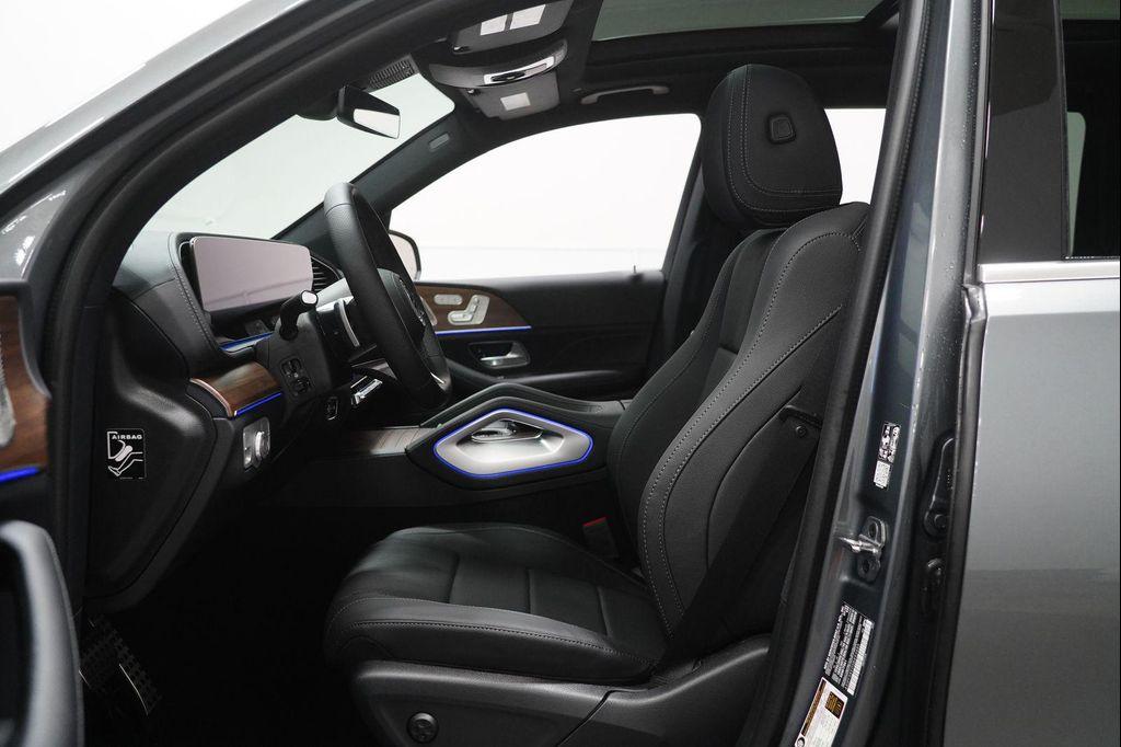 new 2025 Mercedes-Benz GLS 450 car, priced at $97,730
