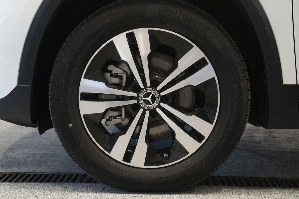 new 2026 Mercedes-Benz GLA 250 car, priced at $48,295