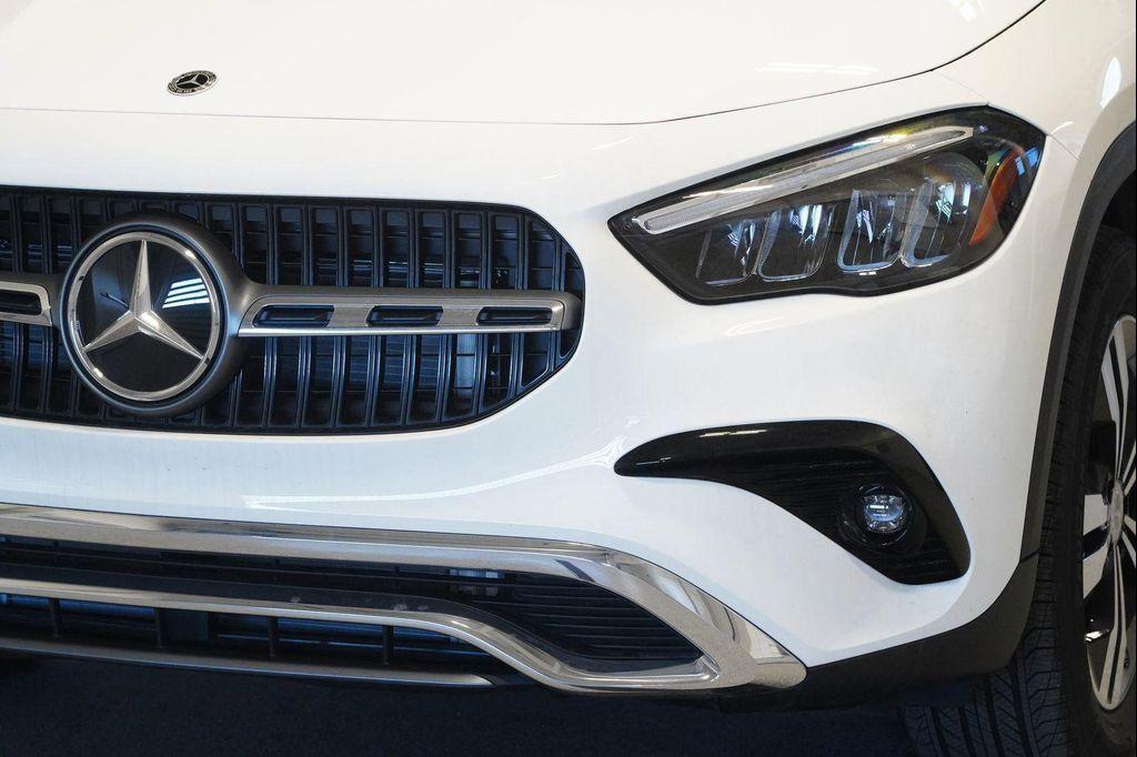 new 2026 Mercedes-Benz GLA 250 car, priced at $48,295