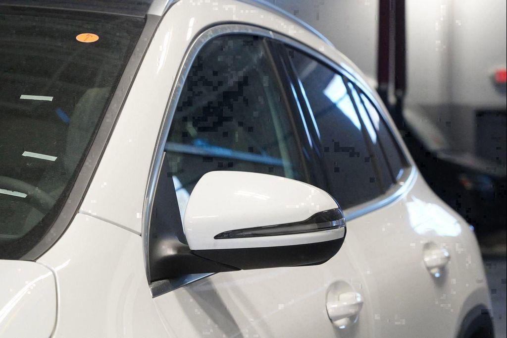 new 2026 Mercedes-Benz GLA 250 car, priced at $48,295