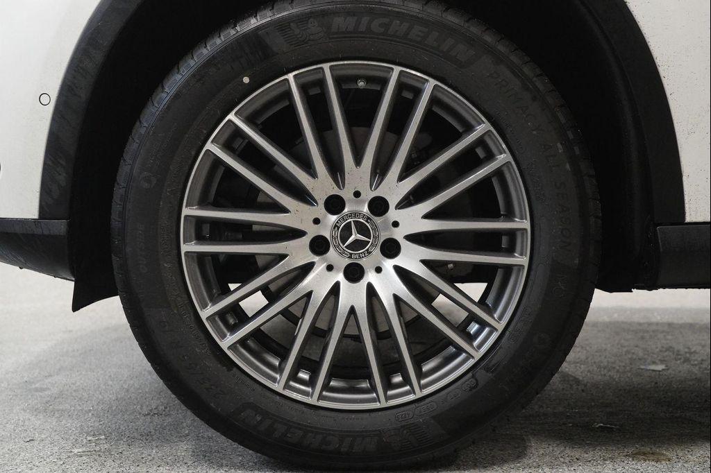 new 2026 Mercedes-Benz GLC 300 car, priced at $55,550