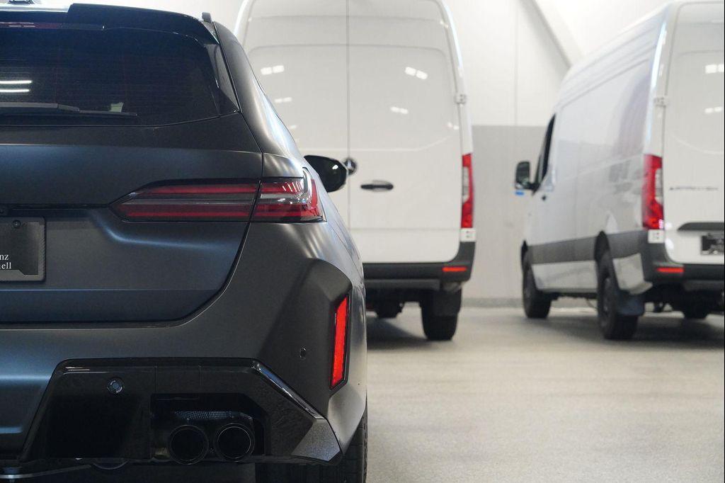 used 2025 BMW M5 car, priced at $128,693