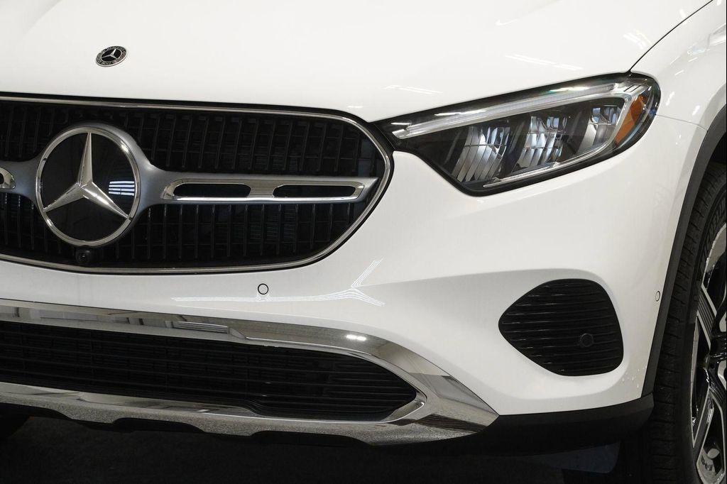 new 2026 Mercedes-Benz GLC 300 car, priced at $54,735