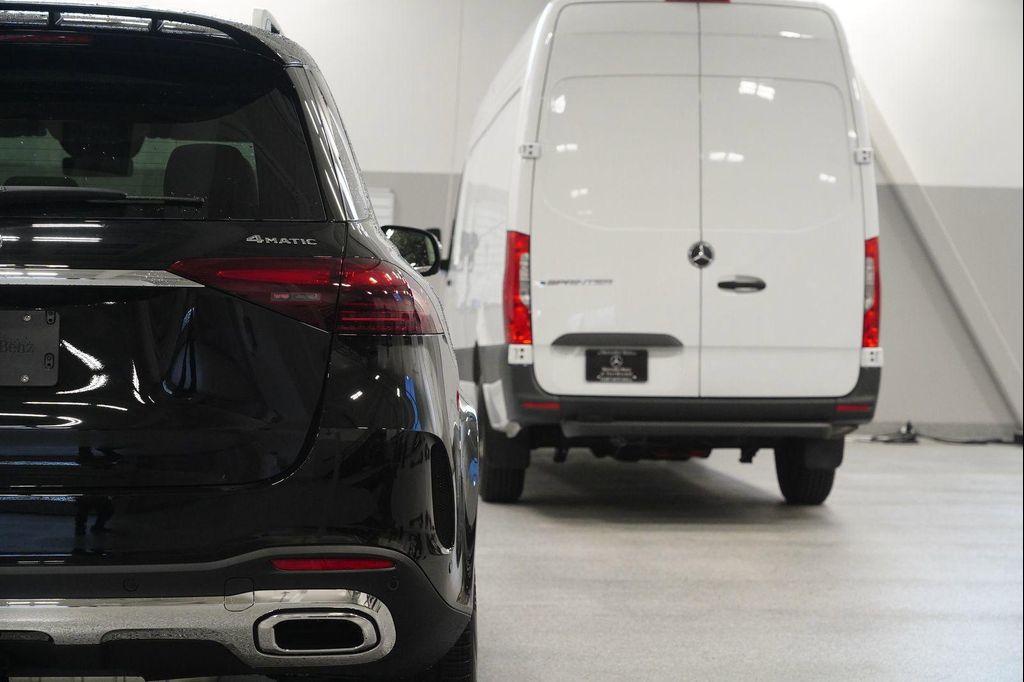 new 2026 Mercedes-Benz GLE 450 car, priced at $80,230