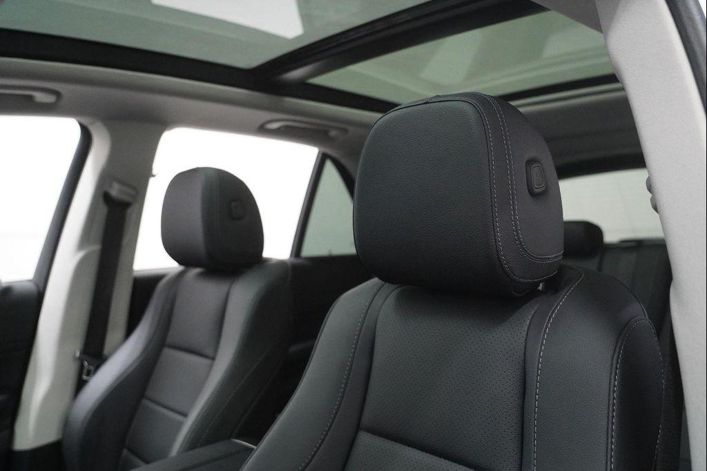 used 2025 Mercedes-Benz GLE 350 car, priced at $59,217