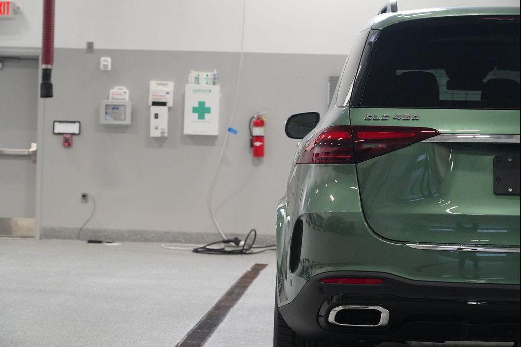 new 2026 Mercedes-Benz GLE 450 car, priced at $89,120