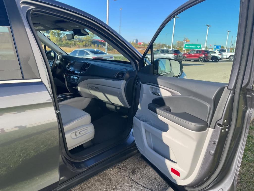 used 2023 Honda Ridgeline car, priced at $30,495