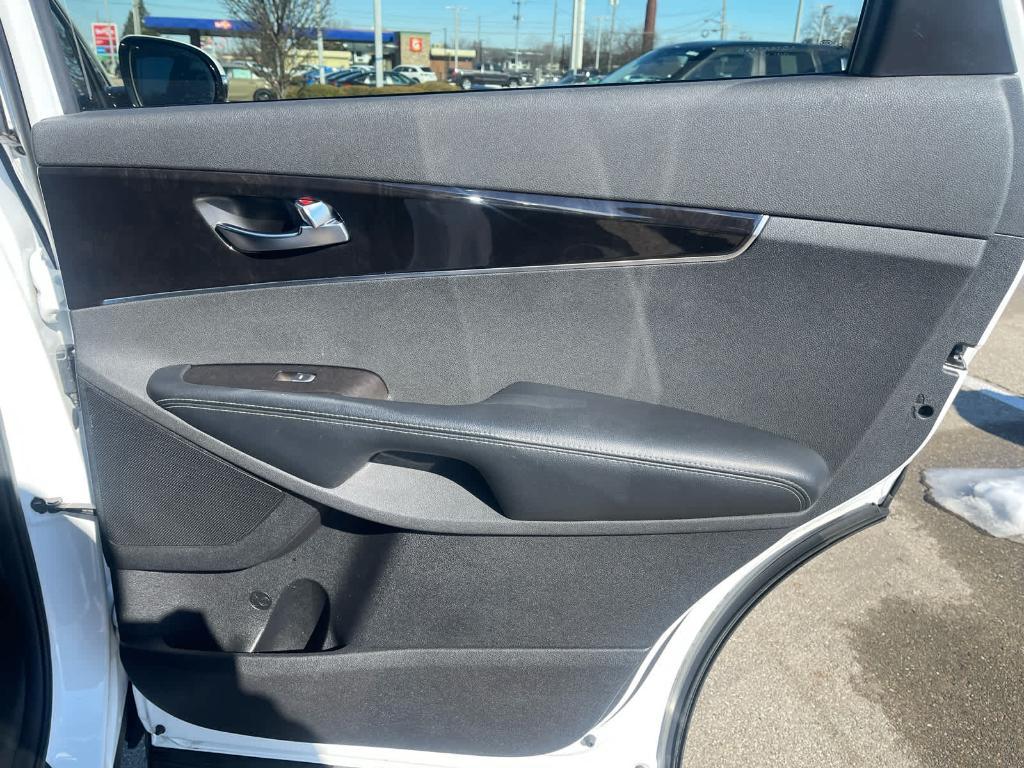 used 2016 Kia Sorento car, priced at $11,435