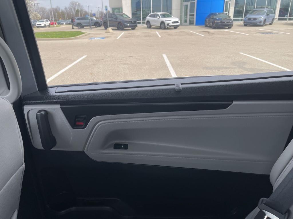 used 2024 Honda Odyssey car, priced at $36,814