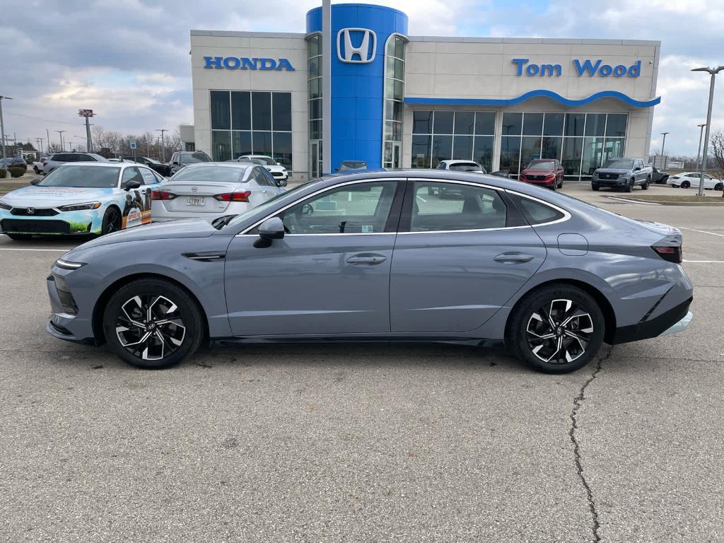 used 2024 Hyundai Sonata car, priced at $23,487
