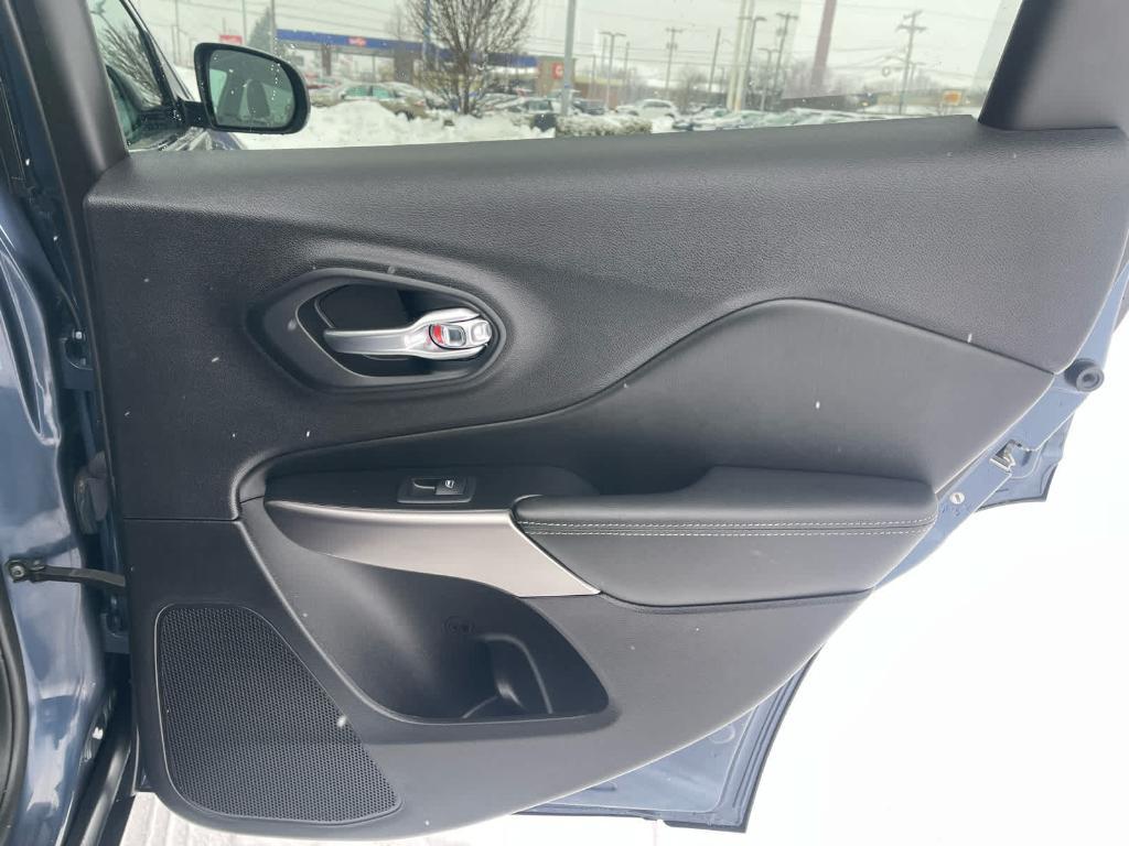 used 2021 Jeep Cherokee car, priced at $21,977