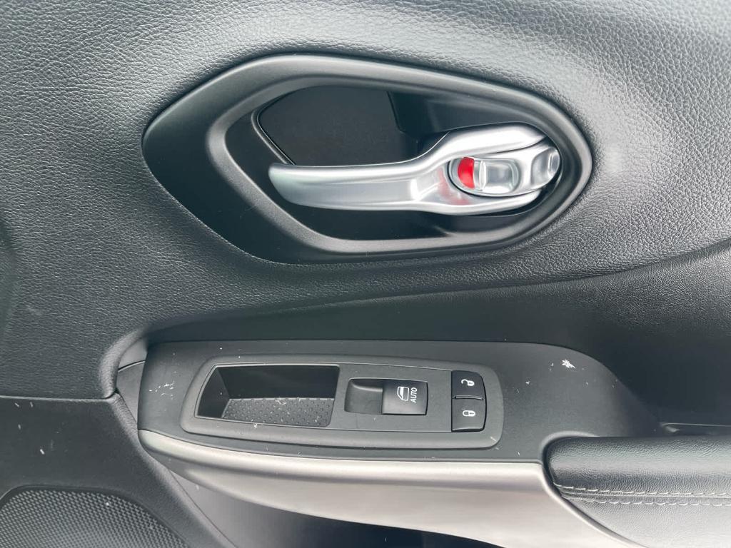 used 2021 Jeep Cherokee car, priced at $21,977