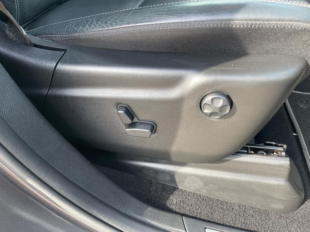 used 2021 Jeep Grand Cherokee car, priced at $17,897