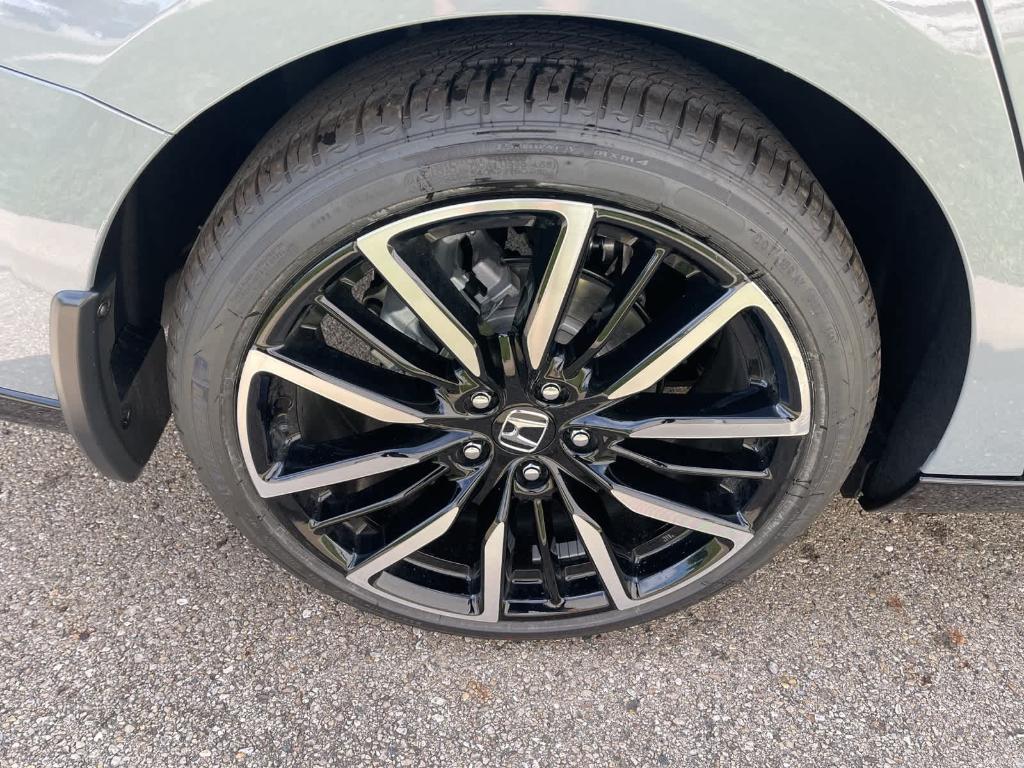 new 2025 Honda Accord Hybrid car, priced at $41,155