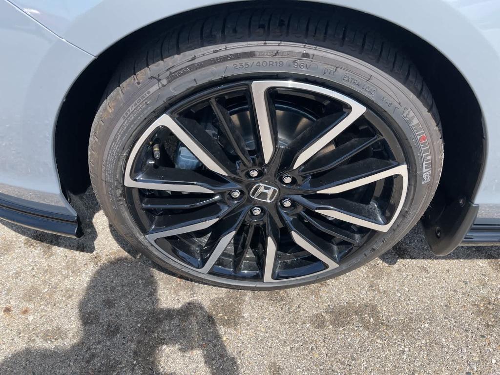 new 2025 Honda Accord Hybrid car, priced at $41,155