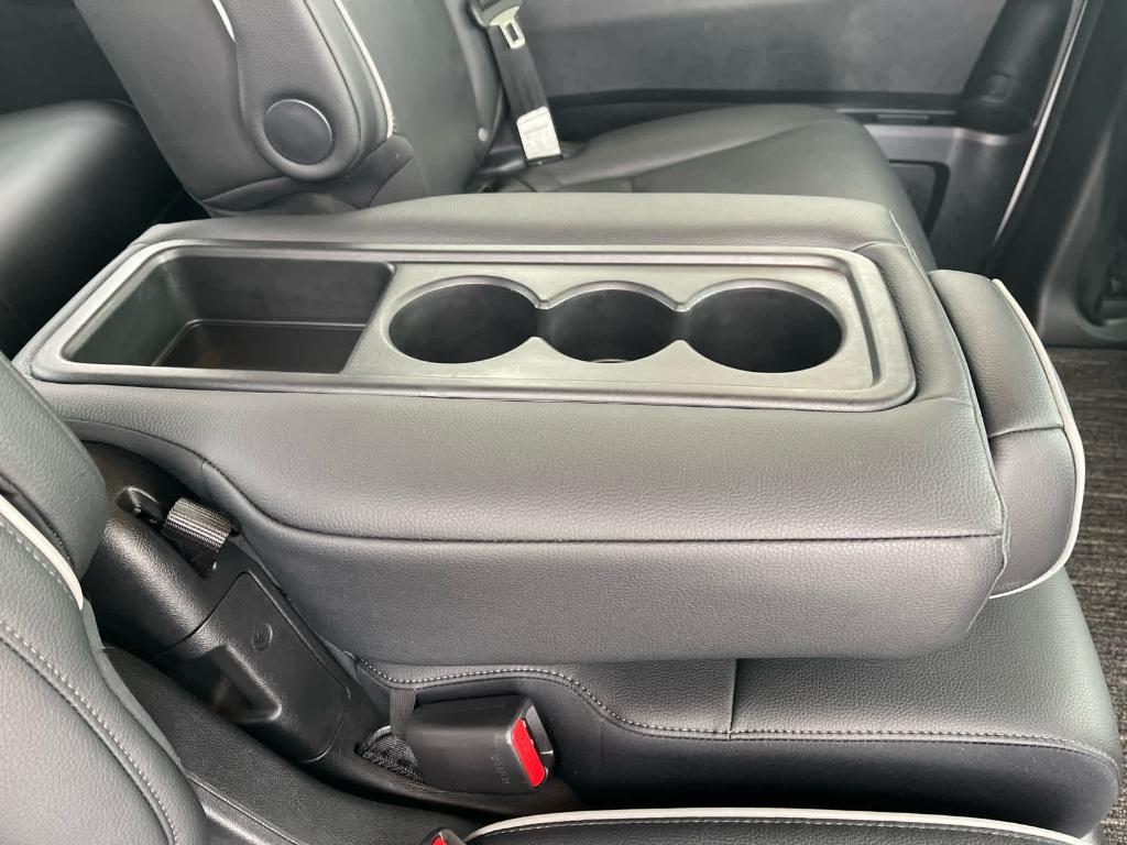 used 2025 Honda Odyssey car, priced at $40,784