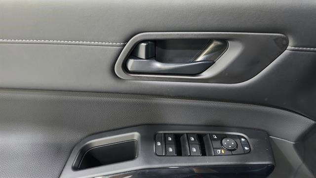 new 2026 Nissan Pathfinder car, priced at $39,863