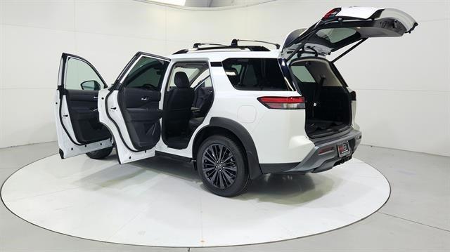new 2026 Nissan Pathfinder car, priced at $44,257