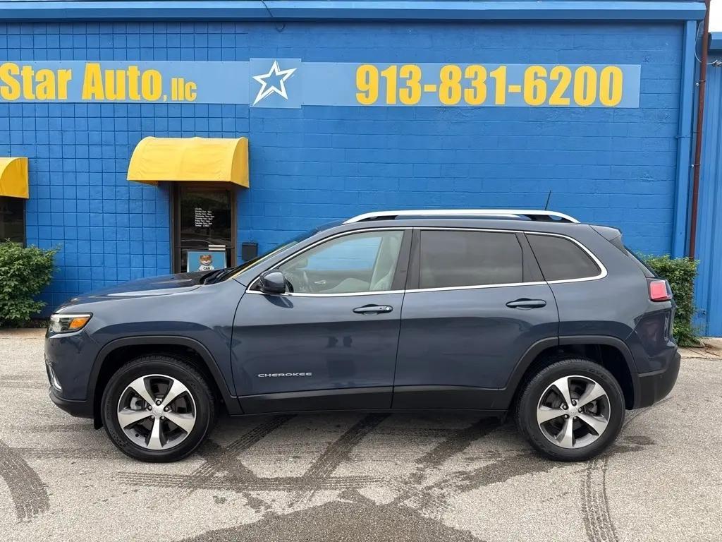 used 2021 Jeep Cherokee car, priced at $17,999